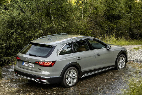 Modernizované Audi A4 allroad quattro so zvýšenou svetlou výškou Fotografia 1