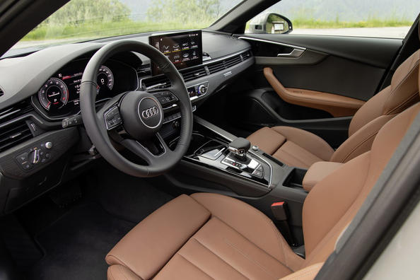 Modernizované Audi A4 allroad quattro so zvýšenou svetlou výškou Fotografia 7