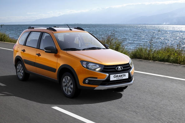 Lada Granta Cross: kombi so zvýšenou svetlou výškou