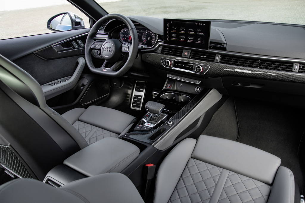 Športová verzia sedanu Audi S4