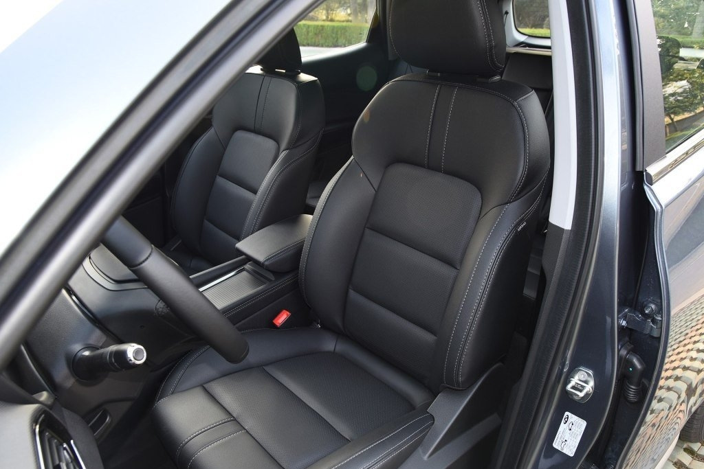 Modernizovaný mestský crossover Chery Tiggo 4