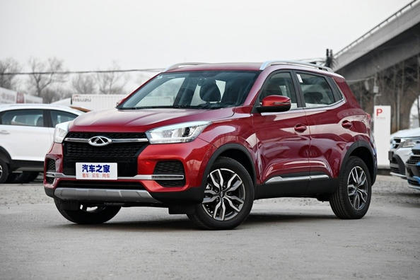 Modernizovaný mestský crossover Chery Tiggo 4
