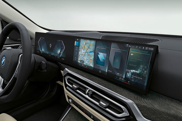 Prvá generácia elektrického liftbacku BMW i4 Fotografia 11