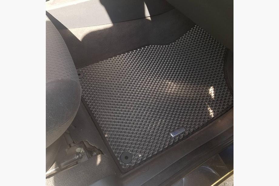 Ford Galaxy 1995–2006 EVA autokoberce do interiéru (2 rady, čierne) Image