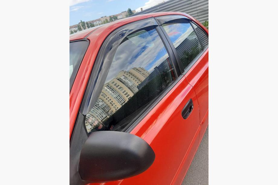 Hyundai Accent 2000–2006 Deflektory okien (4 ks, ANV) Image