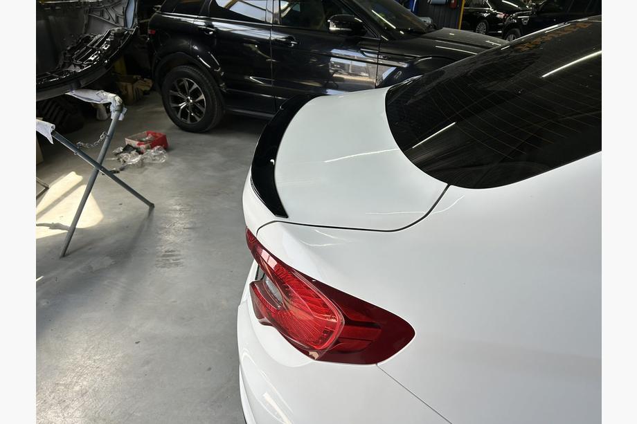 Fiat Tipo 2016– LIP spojler (Sunplex, čierny) (119,1 cm x 5,5 cm) Fotografia 4