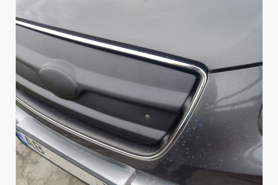 Hyundai Santa Fe 2 2006–2012 Zimná maska 2005-2010 (horná) Lesklá Fotografia 5