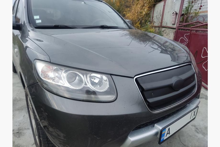 Hyundai Santa Fe 2 2006–2012 Zimná maska 2005-2010 (horná) Lesklá Fotografia 3