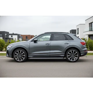 Bočné prahy Tayga Grey (2 ks, hliník) Audi Q3 2019–2025 fotografia 1