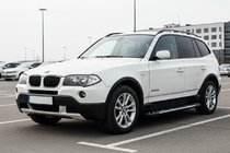 BMW X3 E83 2003–2010 Bočné nášľapy Sunrise (2 ks, hliník) fotografia 1