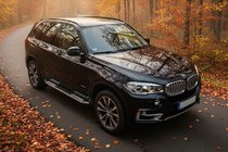 BMW X5 F15 2013–2018 Bočné nášľapy Tayga V2 (2 ks, hliník) fotografia 1