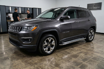 Jeep Compass 2016– Bočné nášľapy Maydos V2 (2 ks, hliník) fotografia 1