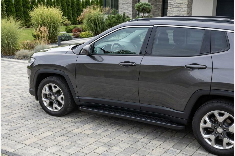 Jeep Compass 2016– Bočné nášľapy Allmond Black (2 ks, hliník) Image