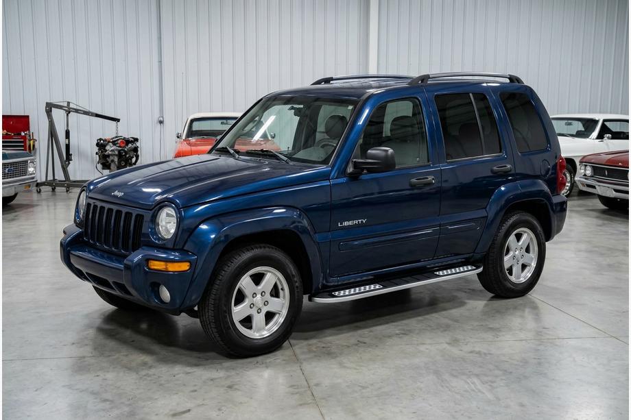 Jeep Cherokee/Liberty 2002–2007 Bočné nášľapy Tayga V2 (2 ks, hliník) Image
