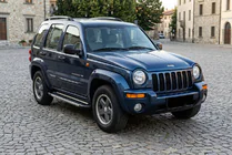Jeep Cherokee/Liberty 2002–2007 Bočné nášľapy RedLine (2 ks, hliník) fotografia 1