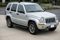 Jeep Cherokee/Liberty 2002–2007 Bočné prahy Tayga Black (2 ks, hliník) fotografia 1