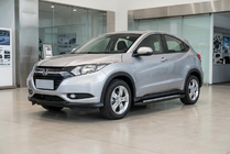 Honda HR-V 2014–2021 Bočné nášľapy Vision New Black (2 ks, hliník) fotografia 1