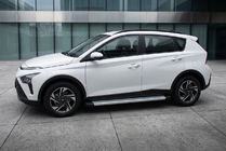 Hyundai Bayon 2021– Bočné nášľapy Maya V2 (2 ks, hliník) fotografia 2