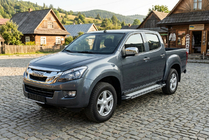 Isuzu D-Max 2011–2019 Bočné nášľapy Rainbow (2 ks, hliník) fotografia 1