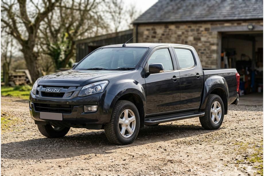 Isuzu D-Max 2011–2019 Bočné nášľapy Allmond Black (2 ks, hliník) Image