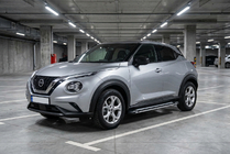 Nissan Juke 2020– Bočné nášľapy Rainbow (2 ks, hliník) fotografia 1