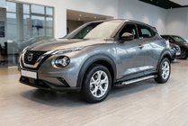 Nissan Juke 2020– Bočné nášľapy Allmond Grey (2 ks, hliník) fotografia 1