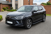 SsangYong Korando 2019– Bočné prahy Tayga Black (2 ks, hliník) fotografia 1