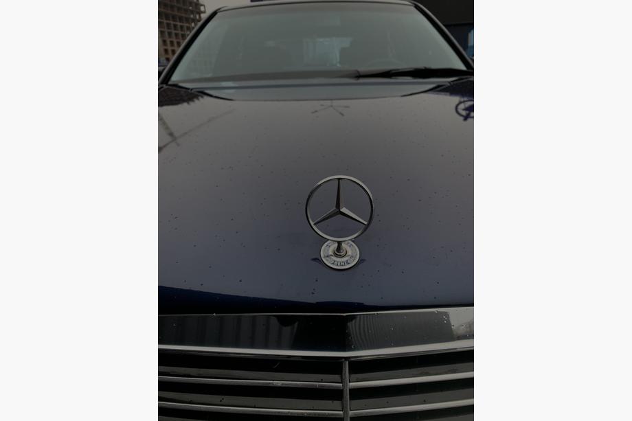 Mercedes E-class W210 1995–2002 Emblém so zameriavacím krížom (s nápisom) Fotografia 3