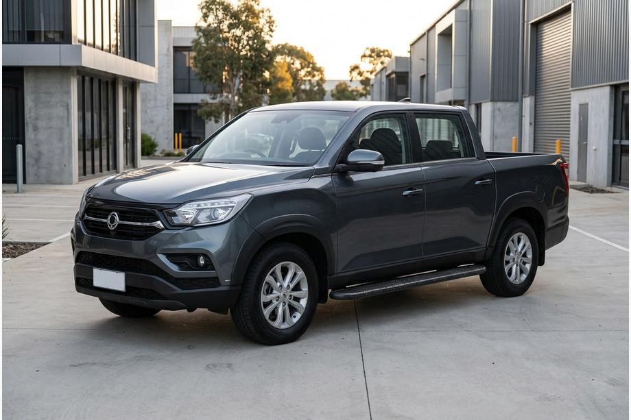 SsangYong Musso II 2018– Bočné nášľapy Bosphore Black (2 ks, hliník) Image