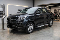 SsangYong Musso II 2018– Bočné nášľapy Allmond Grey (2 ks, hliník) fotografia 1
