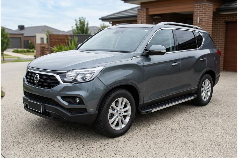 SsangYong Rexton II 2017– Bočné nášľapy Maya V1 (2 ks, hliník) Image