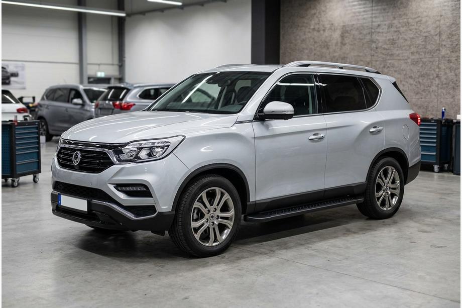SsangYong Rexton II 2017– Bočné nášľapy Allmond Black (2 ks, hliník) Image