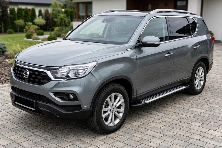 SsangYong Rexton II 2017– Bočné prahy Line (2 ks, hliník) Image