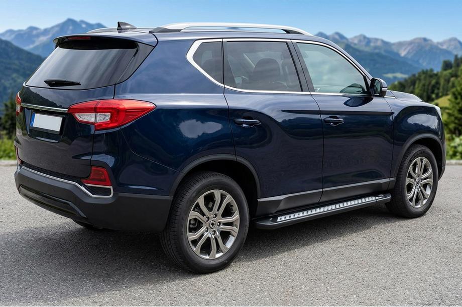 SsangYong Rexton II 2017– Bočné nášľapy Vision New Black (2 ks, hliník) Image