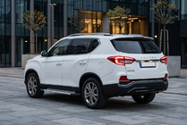 SsangYong Rexton II 2017– Bočné nášľapy Vision New Grey (2 ks, hliník) fotografia 1