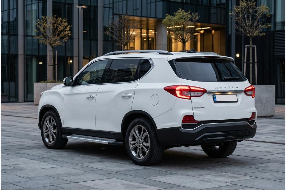 SsangYong Rexton II 2017– Bočné nášľapy Vision New Grey (2 ks, hliník) Image