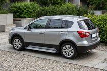 Suzuki SX4 S-Cross 2013–2016 Bočné nášľapy Maya V2 (2 ks, hliník) fotografia 1