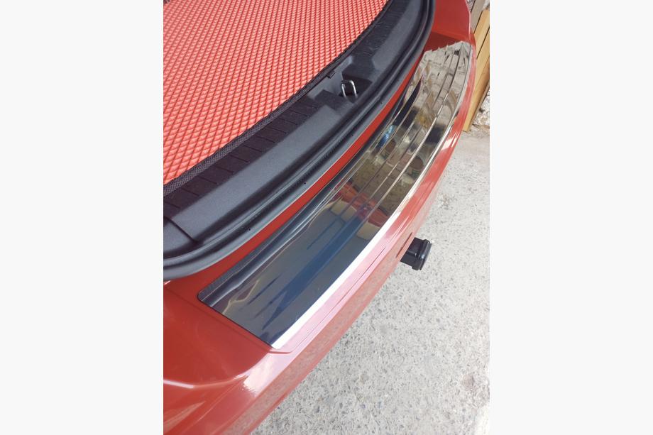 Dodge Journey 2008–2020 Nerezová lišta na zadný nárazník Carmos (nerez) Image