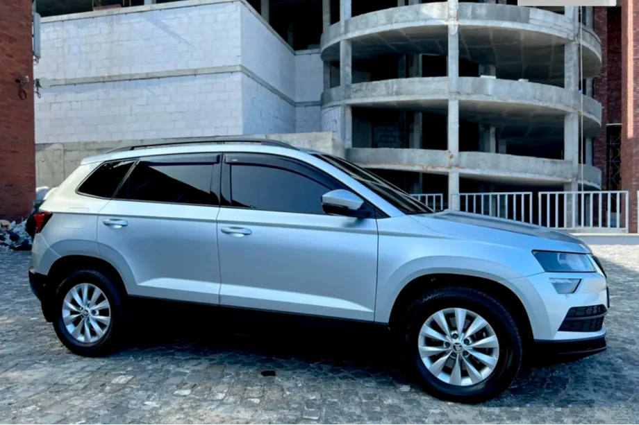 Skoda Karoq 2018– Deflektory okien (4 ks, HIC) Image
