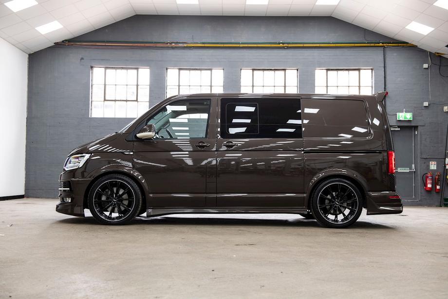 Volkswagen T6 2015–2024 ABT Original bočné prahy (krátky rázvor) Fotografia 2