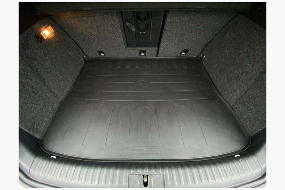 Volkswagen Tiguan 2007–2016 Gumová vanička do kufra (Stingray) Image