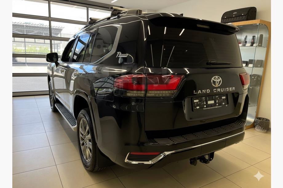 Toyota Land Cruiser 300 2021– OEM spojler Biela Image