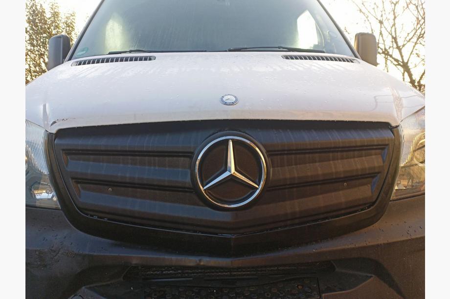 Mercedes Sprinter W906 2006–2018 Zimná clona na masku chladiča V2 (2013↗) Lesklá Image