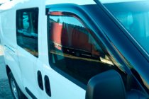 Opel Combo 2012–2018 Okenné veterné deflektory (2 ks, HIC) fotografia 11