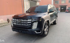 Toyota Land Cruiser 200 2007–2021 Faceliftový kit pre LC 300 High-Line (V1) fotografia 3