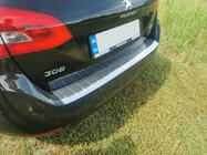 Peugeot 308 2014–2021 Nerezová lišta na zadný nárazník Carmos (SW) fotografia 1