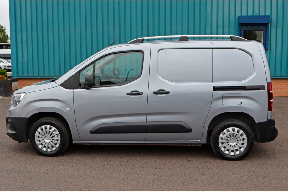 Citroen Berlingo/Multispace 2018– Strešné lyžiny Skyport (sivé) Krátky rázvor Fotografia 6