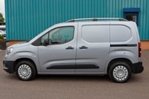 Peugeot Partner/Rifter 2019– Strešné lyžiny Skyport (sivé) fotografia 9