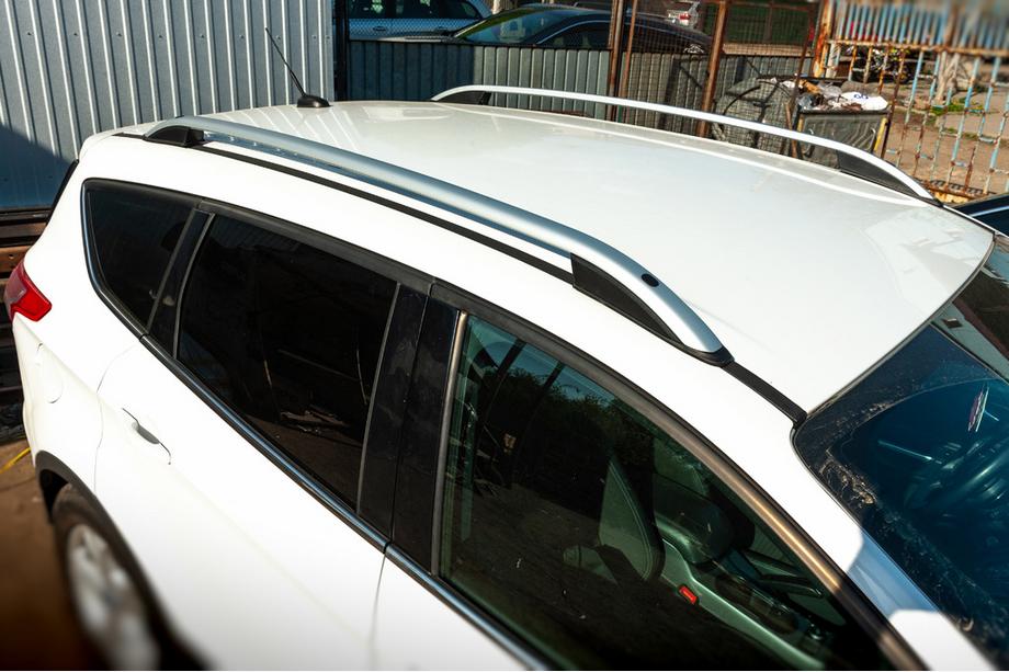 Ford Kuga/Escape 2013–2019 Strešné lyžiny Skyport (sivé) Image