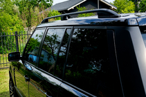 Range Rover III L322 2002–2012 Strešné lyžiny Skyport (čierne) fotografia 1